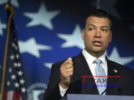 Fotografía de archivo de Alex Padilla, secretario de Estado de California. EFE/David Maung/Archivo