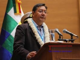 En la imagen un registro del presidente de Bolivia, Luis Arce, quien anunció este jueves el descubrimiento de un campo de gas natural con una reserva de un trillón de pies cúbicos, ubicado en Boicobo Sur X1 del bloque Caipipendi, en el sureste del país. EFE/Martin Alipaz/Archivo