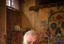 Francisco Goldman y George Clooney recuerdan la violencia política de Guatemala Fotografía cedida por HBO donde aparece el escritor del libro "The Art of Political Murder", Francisco Goldman, de madre guatemalteca católica y padre estadounidense de origen judío ruso. EFE/ HBO