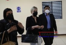 Fiscalía salvadoreña presenta testigos contra ex primera dama por lavado de dinero.