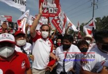 En Perú, Lescano insiste en tratar la Covid-19 a punta de sal y cañazo