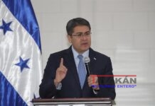 Presidente de Honduras en capilla en EE.UU.