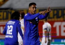 Luis Romo del campeón mexicano Cruz Azul es el mejor jugador del Clausura