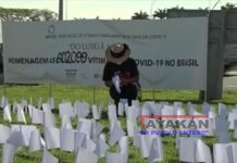 Banderas blancas frente al Congreso brasileño por los 600.000 muertos de covid