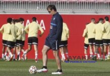 El Sevilla viaja a Austria sin el argentino Acuña y con seis canteranos