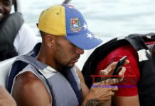 Joven influencer se mete a la selva del Darién para retransmitir en TikTok la odisea de migrantes venezolanos