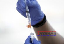 EE.UU. autoriza el refuerzo contra ómicron para menores