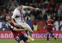 1-2. El Barcelona se marcha líder al parón y Piqué se despide expulsado