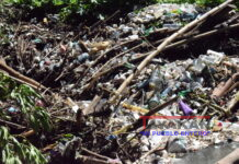 Puente atascado de basura pone en peligro a una comarca del barrio Indígena de Sutiaba-León