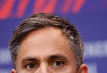 García Bernal defiende el cine como “tangente poética”.