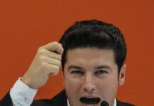 Gobernador de mexicano Nuevo León dice que en marzo inicia construcción de planta de Tesla.