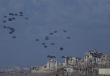 HRW denuncia los ataques de Israel contra trabajadores humanitarios en Gaza.