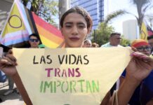 La comunidad LGBTI marcha en Honduras contra la discriminación