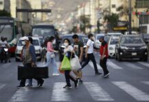 La población peruana asciende a 34 millones y el 27 % se considera indígena