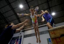 El primer gimnasio de Rebeca Andrade vive la explosión de interés de las niñas brasileñas.
