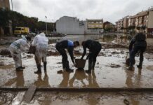 Lluvias retrasan limpieza en zona cero del temporal en España