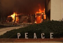 Suben a 25 los muertos por los incendios en Los Ángeles