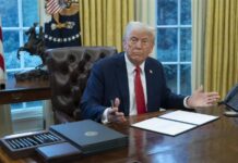 Trump saca pecho de su gestión en el orden mundial tras dos semanas en el poder.