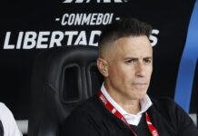 Peirano deja de ser técnico de Santa Fe tras eliminación en Copa Libertadores