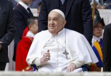 El papa dona ayuda a víctimas del terremoto en Birmania