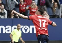 Osasuna respira con Victoria El delantero croata del Osasuna Ante Budimir tras marcar gol (1-0) ante el Girona, durante el partido que disputan, este domingo, en el estadio de El Sadar, correspondiente a la jornada 31 de Laliga. EFE/ Jesús Diges