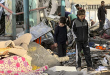 Israel ataca una escuela en Gaza: “Huí de la muerte y me encontré con una aún peor”.