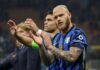 Barcelona cae ante Inter Milan El defensa del FC Inter de Milán, Federico Dimarco (d), y el delantero del FC Inter de Milán, Lautaro Martínez (c), saludan a sus aficionados tras el partido de vuelta de las semifinales de la UEFA Champions League entre el Inter de Milán y el FC Barcelona, ??en Milán. EFE/EPA/Roberto Bregani