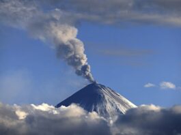 Hasta siete volcanes despiertan a la vez tras el terremoto de Kamchatka