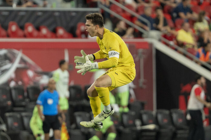 1-1. Juárez deja escapar el sueño de los cuartos