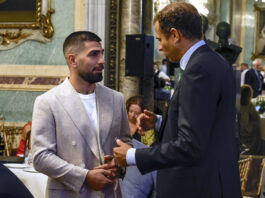 Topuria reta a Crawford a una pelea de boxeo