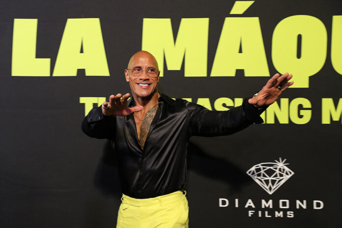 Dwyane Johnson entra al ring mexicano para presentar su película The Smashing Machine