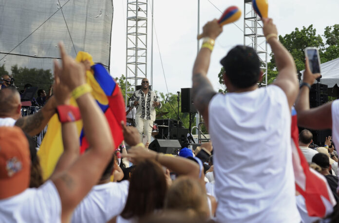 Miles de salseros latinoamericanos celebran a Ismael Rivera en Puerto Rico en su natalicio