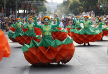 México celebra un desfile de Día de Muertos