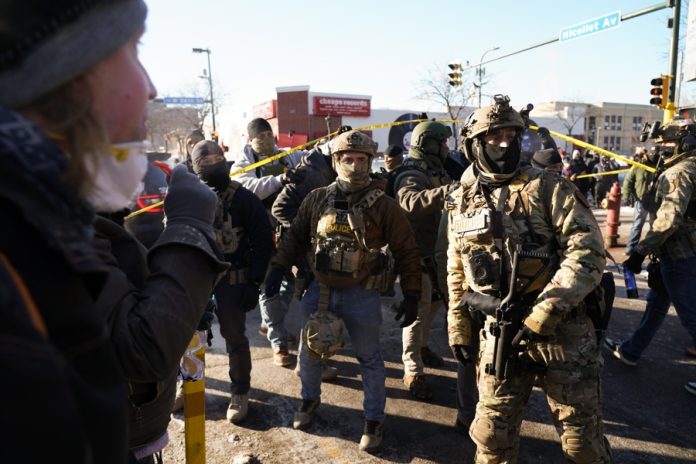 Protesters gather after ICE agents shot someone several times while they were trying to detain someone in Minneapolis, Minnesota, US, 24 January 2026. State and local authorities said a man was shot and killed by federal agents. EFE/EPA/CRAIG LASSIG