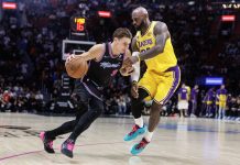 LeBron James iguala el récord de Robert Parish