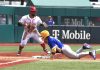 Canadá vence a Colombia en el Clásico Mundial de Béisbol El colombiano Michael Arroyo (d) se desliza en tercera base ante el canadiense Abraham Toro durante el juego del Clásico Mundial de Béisbol de este sábado en el estadio Hiram Bithorn de San Juan. EFE/ Thais Llorca