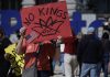“No Kings” protests 3rd edition! People attend a 'No Kings' rally in Porto, Portugal, 28 March 2026. EFE/EPA/MANUEL FERNANDO ARAUJO