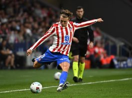 El centrocampista del Atlético de Madrid Pablo Barrios durante el partido de la jornada 32 de LaLiga entre Atlético de Madrid y Athletic Club Bilbao, este sábado en el estadio Riyadh Air Metropolitano de Madrid. EFE/ Fernando Villar