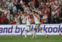 Rayo con esperanza Los jugadores del Rayo celebran el 1-0. EFE/Kiko Huesca
