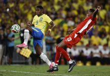 Brasil apabulla a Panamá Endrick (i), de Brasil, disputa un balón con Jiovany Ramos, de Panamá, en un partido amistoso previo al Mundial 2026 entre Brasil y Panamá en el estadio Maracaná, en Río de Janeiro (Brasil). EFE/ André Coelho