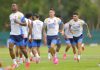 Colombia se alista para su debut mundialista El jugador de la selección de Colombia James Rodríguez, durante el entrenamiento de la selección de fútbol de Colombia este lunes en la Academia Atlas, ubicado en Zapopan, Jalisco (México).- EFE/ Francisco Guasco