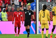 Primera fase del Mundial: Más expulsados que en todo Qatar 2022 y Rusia 2018 El ábitro Glenn Nyberg durante el partido Ghana-Panama. EFE/EPA/EDUARDO LIMA