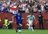 Kovacic se queda en el Manchester City. El centrocampista croata Mateo Kovacic, con el balón, el pasado 2 de julio, durante el partido que disputó con sus selección frente a Portugal. EFE/ Bienvenido Velasco