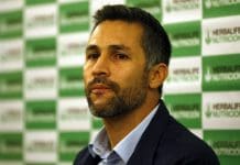 Fútbol para Donar a Damnificados. Foto de archivo del exfutbolista colombiano Mario Alberto Yepes. EFE/CHRISTIAN ESCOBAR MORA