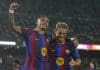 El Barça de los excesos El delantero del Barcelona Raphinha (i) celebra con Gavi tras marcar el 5-2, durante el partido de la sexta jornada de LaLiga que FC Barcelona y Racing de Santander disputan hoy miércoles en el Camp Nou. EFE/Alejandro García