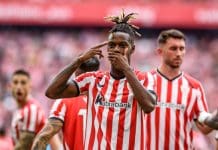 El Athletic fulmina al Atlético de Madrid. El delantero del Athletic Club Nico Williams celebra marcar el primer gol del equipo bilbaíno, durante el