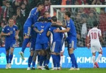 Italia se reencuentra con el fútbol Los jugadores de Italia celebran el celebran el 0-1 durante el segundo partido de la UEFA Nations League que han jugado Turquía e Italia en Bursa,Turquía. EFE/EPA/STRINGER