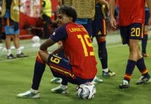 Las estrellas también brillan El delantero de la selección española Lamine Yamal celebra tras marcar el 3-1, durante el partido de la segunda jornada de la Liga de Naciones que España y Croacia disputaron en el estadio Ramón Sánchez-Pizjuán, en Sevilla. EFE/Julio Muñoz