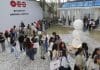 El fenómeno que llevó el K-pop al mundo Seguidoras de la agrupación surcoreana BTS hacen fila para comprar productos de sus artistas este miércoles, en Bogotá (Colombia). EFE/ Carlos Ortega