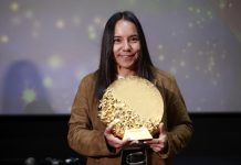 México no valora a Charlyn Corral La jugadora del Pachuca Charlyn Corral posa durante una rueda de prensa luego de obtener el galardón del Balón de Oro a la mejor delantera del 2026, este jueves en Pachuca (México). EFE/David Martínez Pelcastre